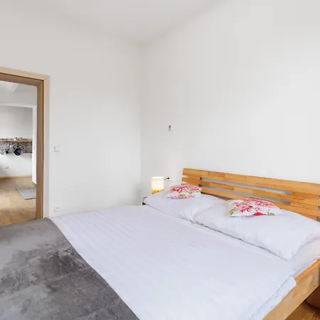 Sponge Apartma - Abertham Abertamy