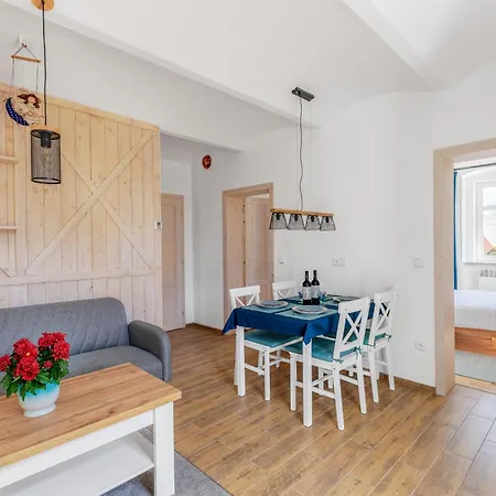 Sponge Apartma - Abertham شقة *